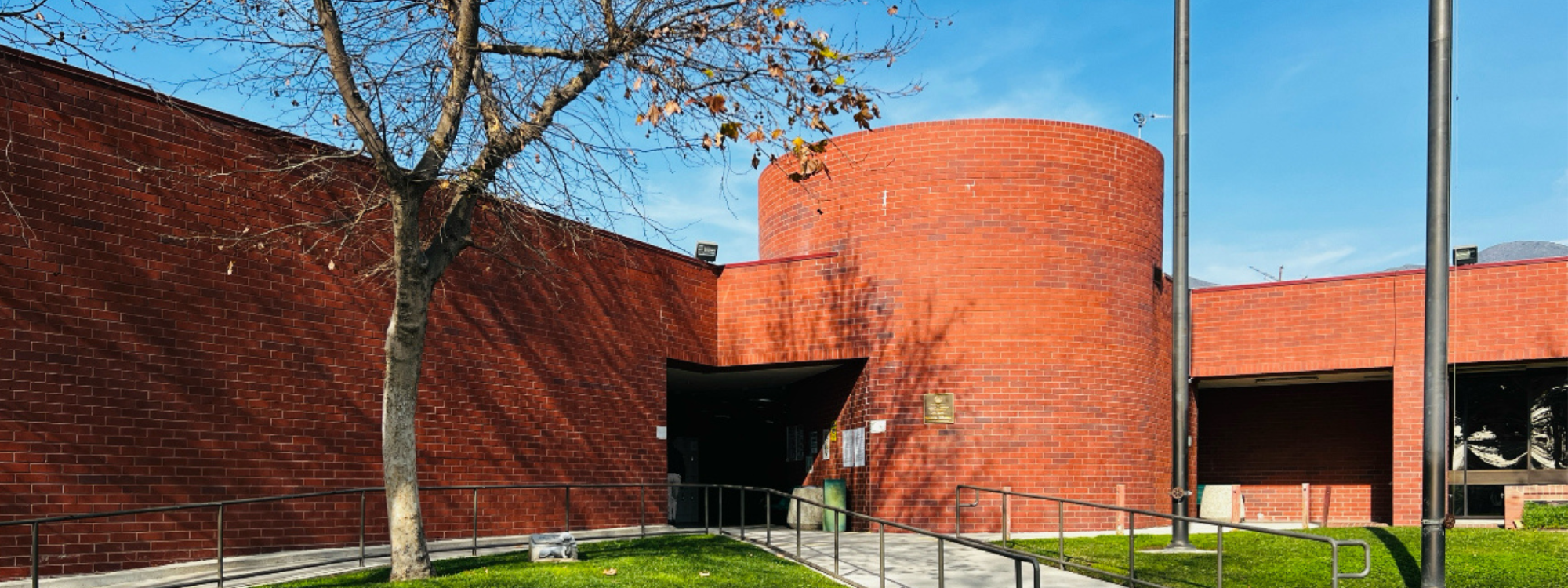 picture of a brown building